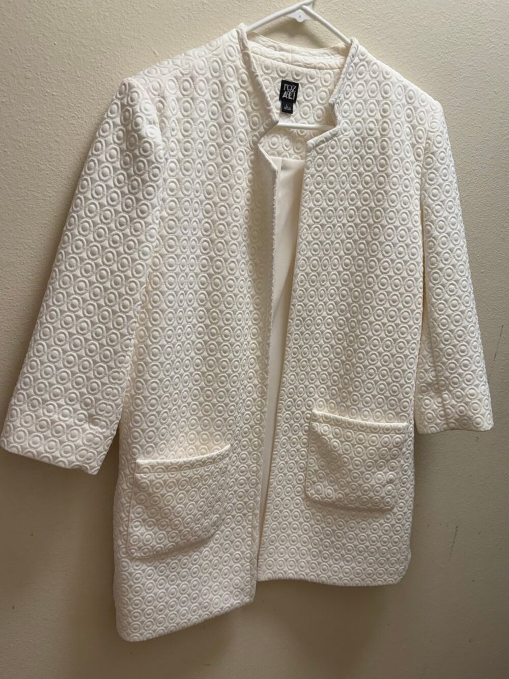 Roz & Ali Women's L Open Long Line Cream Jacket with Pockets Geometric Textured